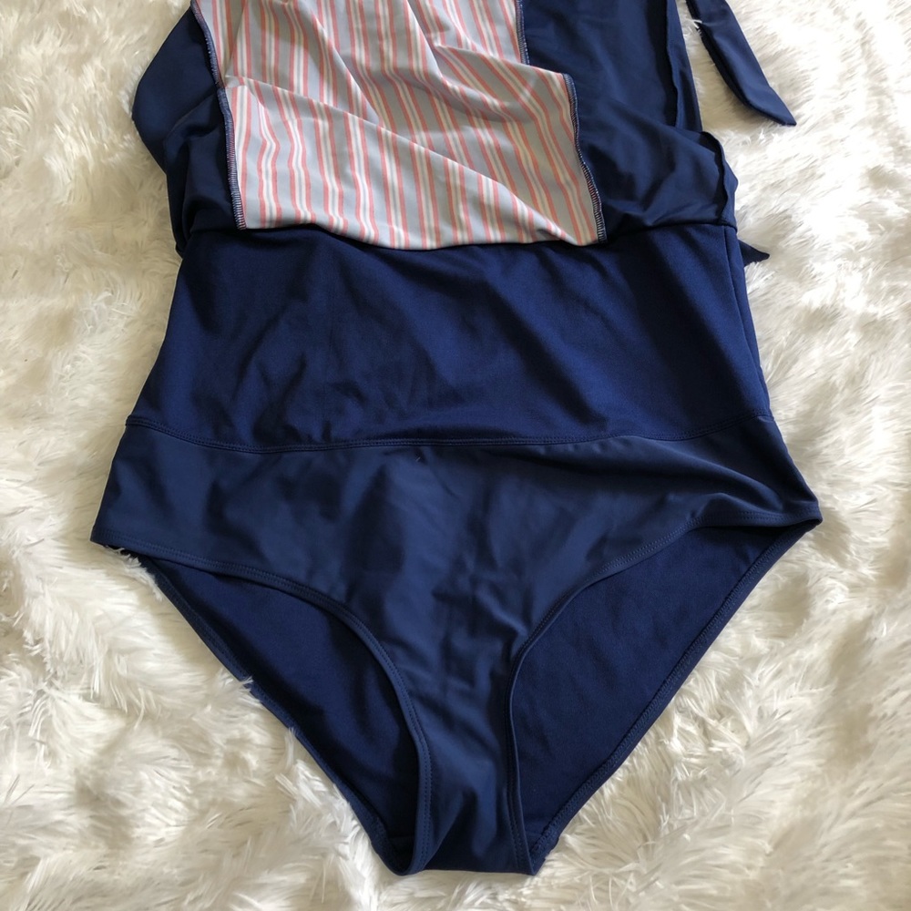 Basic Editions one piece swimsuit Sz16 - Picture 3 of 6